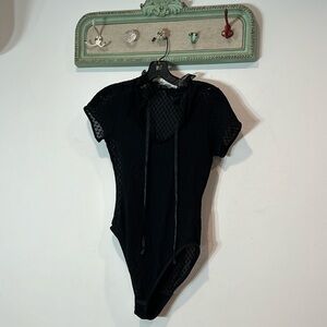 VENUS Black Sheer Mesh V neck ruffle collar ribbon bodysuit women’s small
